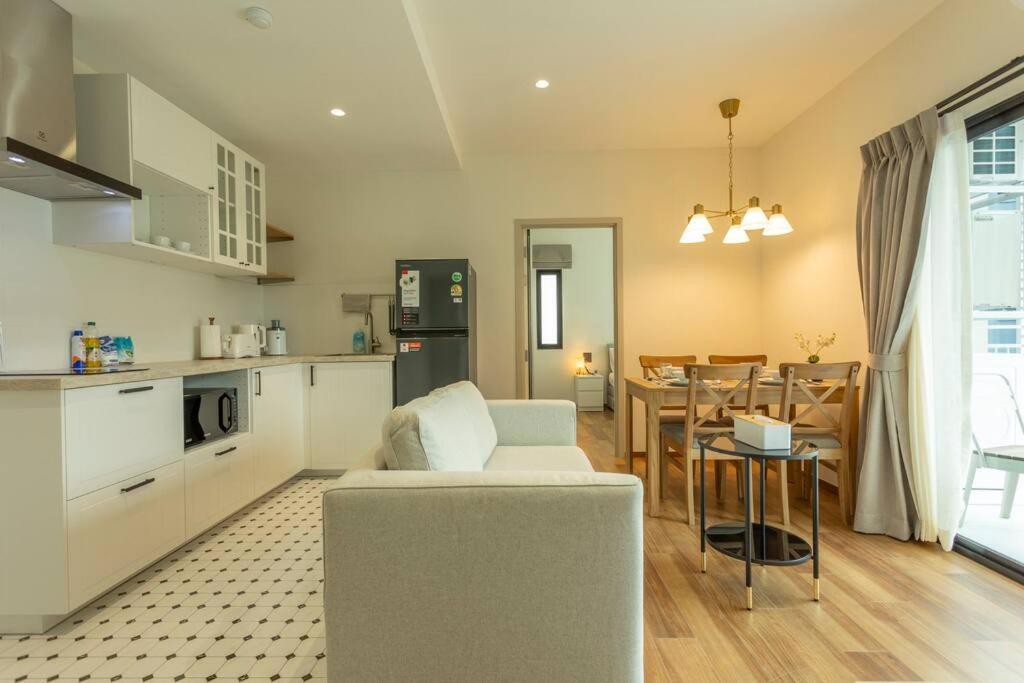 Apartment 250m 6 Pools Kids Club In 1 Place ! C111 Nai Yang