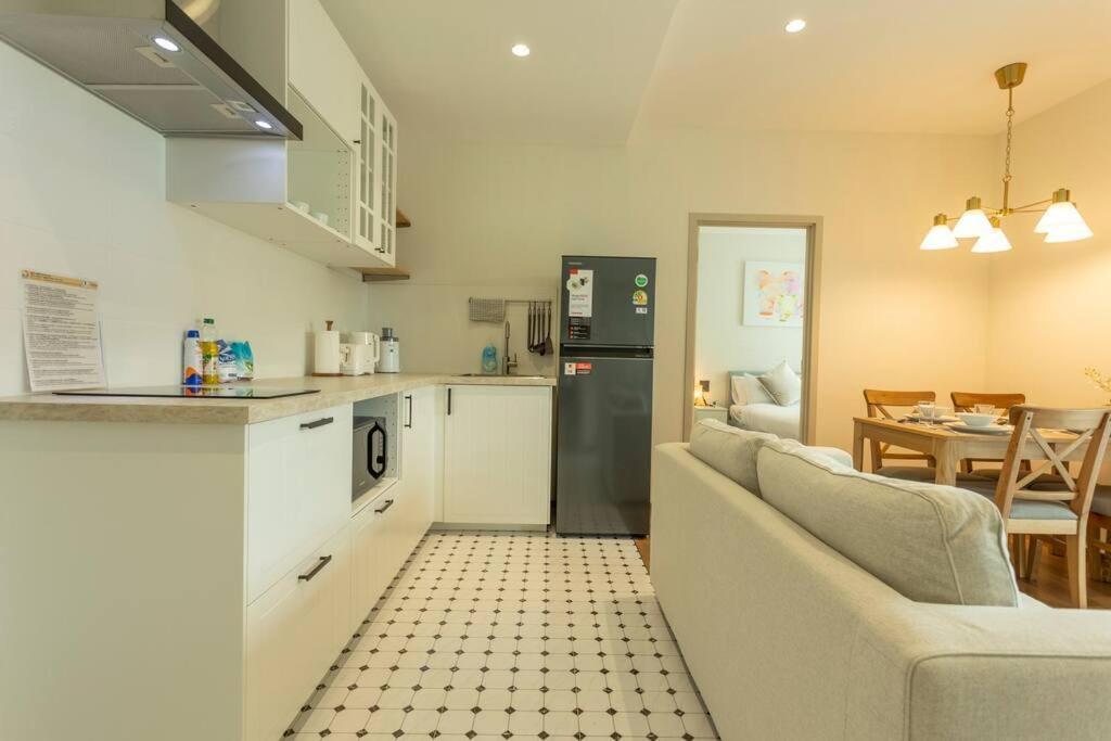 Apartment 250m 6 Pools Kids Club In 1 Place ! C111 Nai Yang