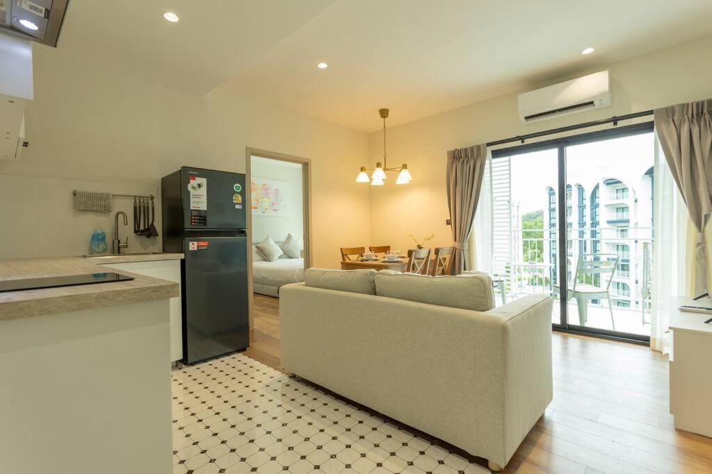 Apartment 250m 6 Pools Kids Club In 1 Place ! C111 Nai Yang