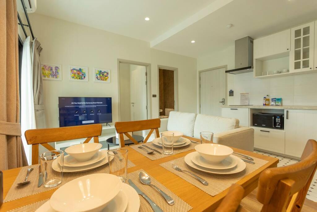 250m 6 Pools Kids Club In 1 Place ! C111 Apartment Nai Yang