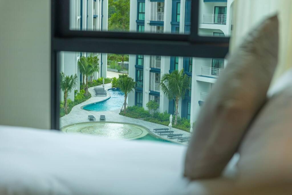 Apartment 250m 6 Pools Kids Club In 1 Place ! C111 Nai Yang