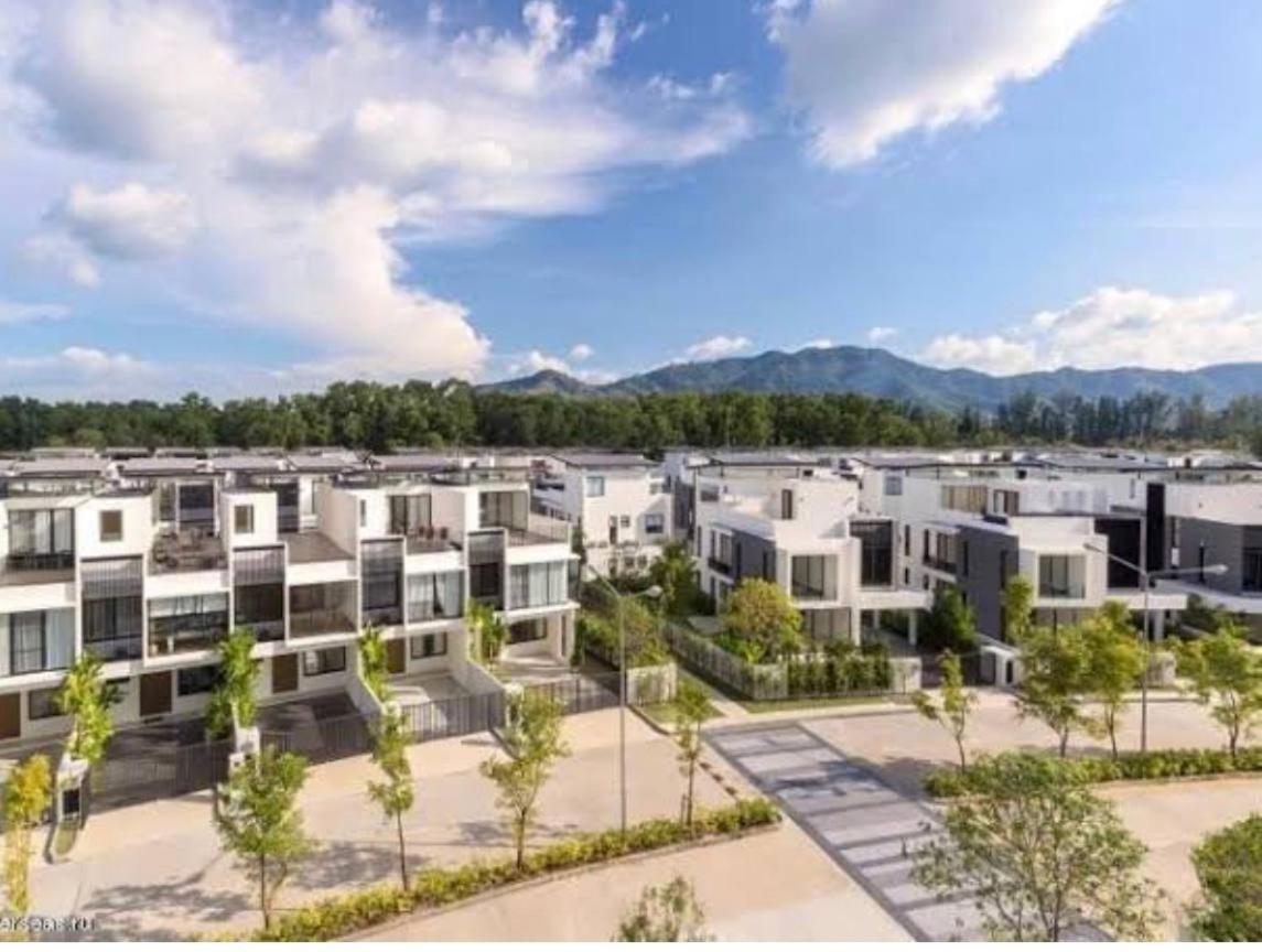 Villa Big Garden Townhouse Laguna Park *