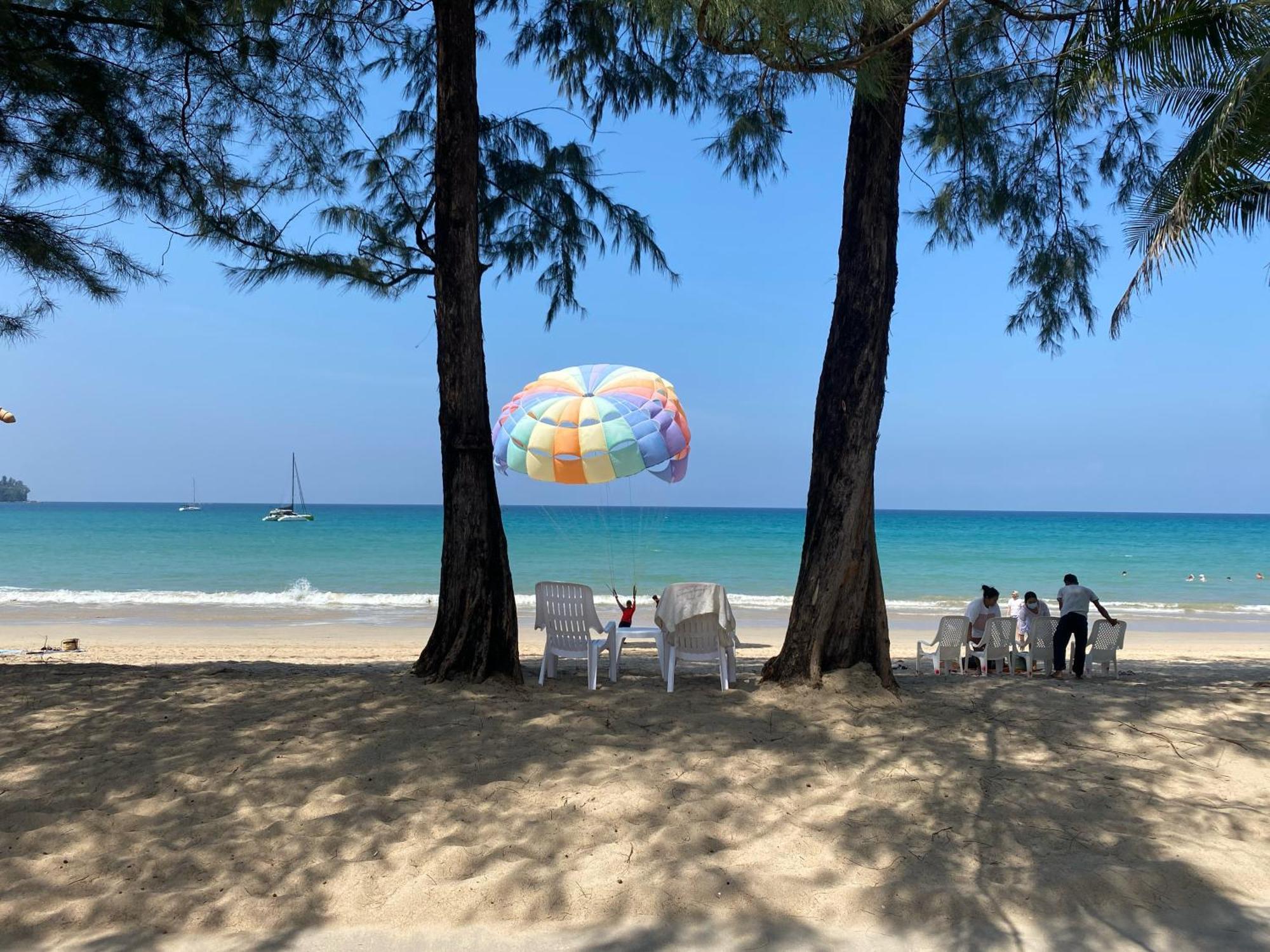 Deng's Praia de Kamala