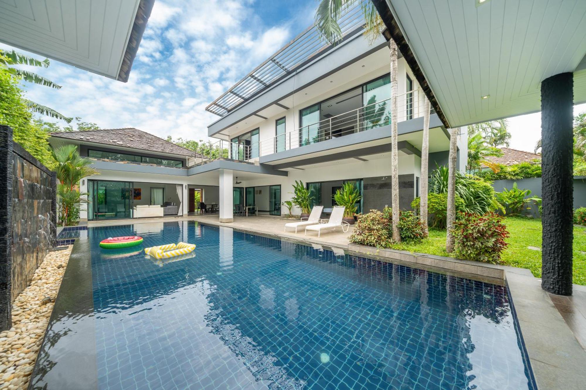 Diamond By Ryan, Boat Avenue *