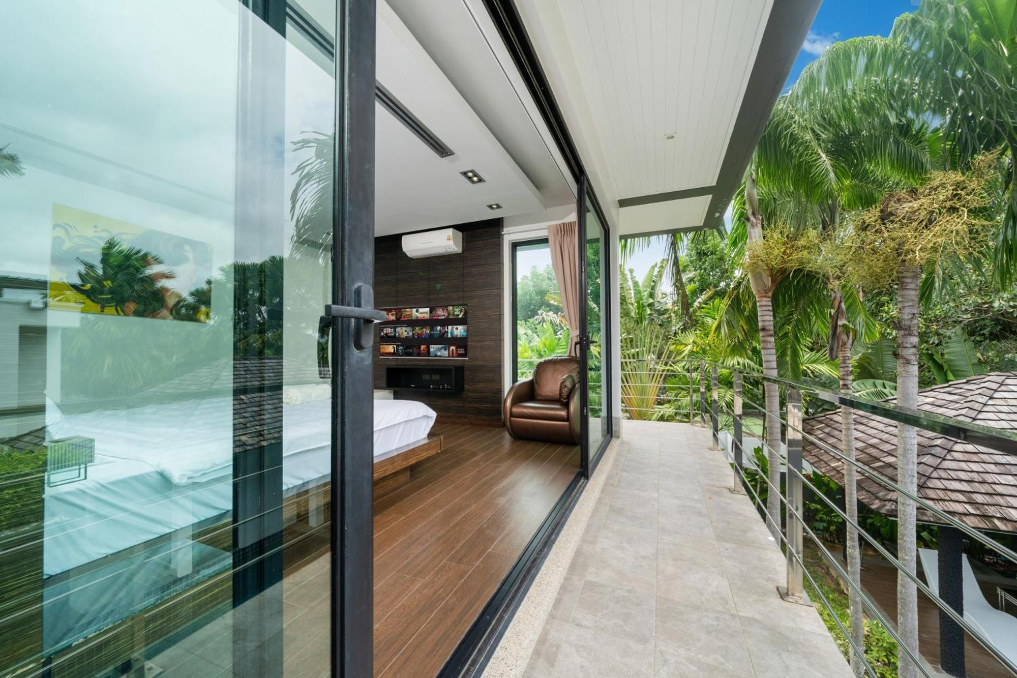 Diamond By Ryan, Boat Avenue Villa