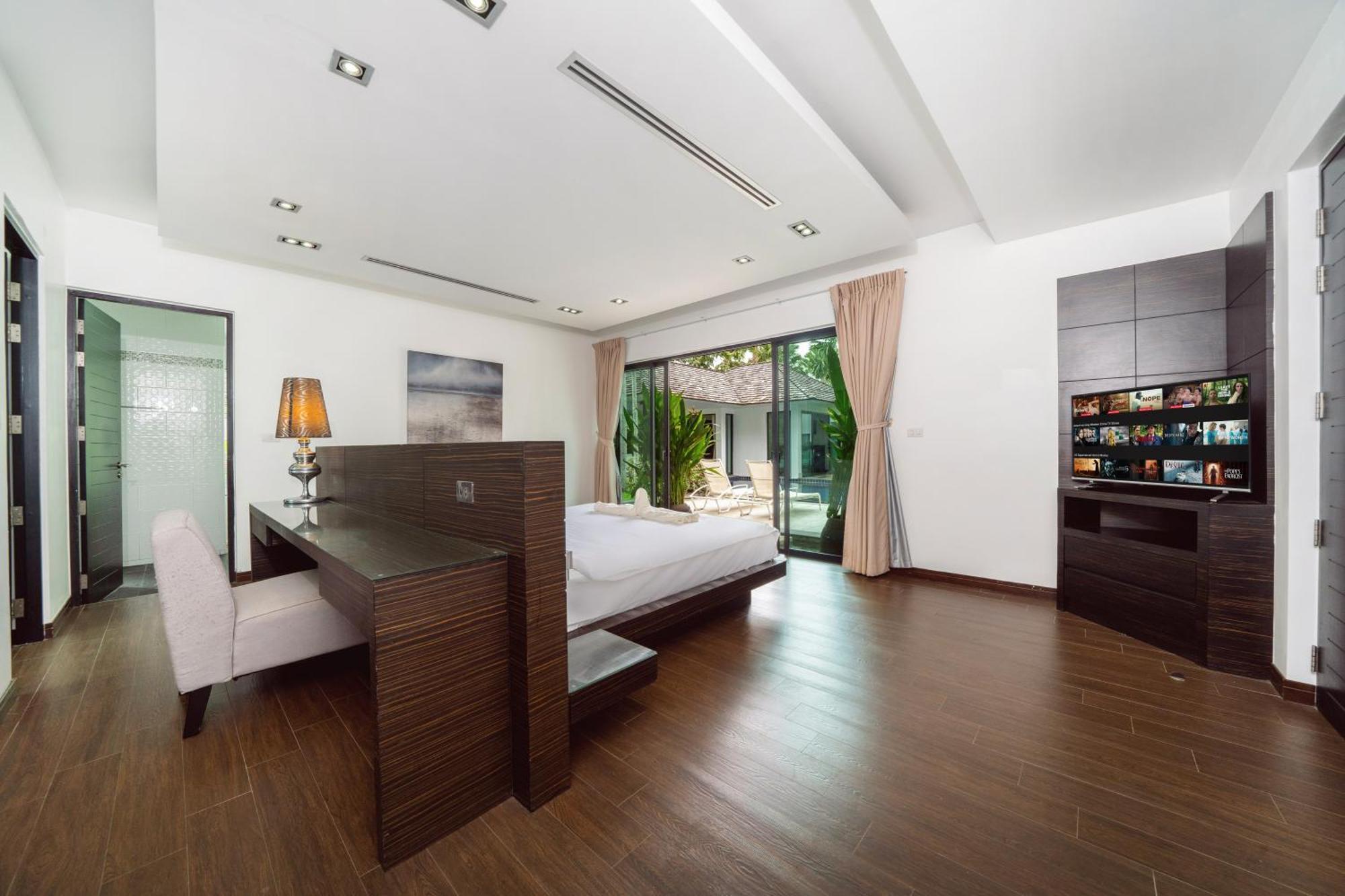Diamond By Ryan, Boat Avenue