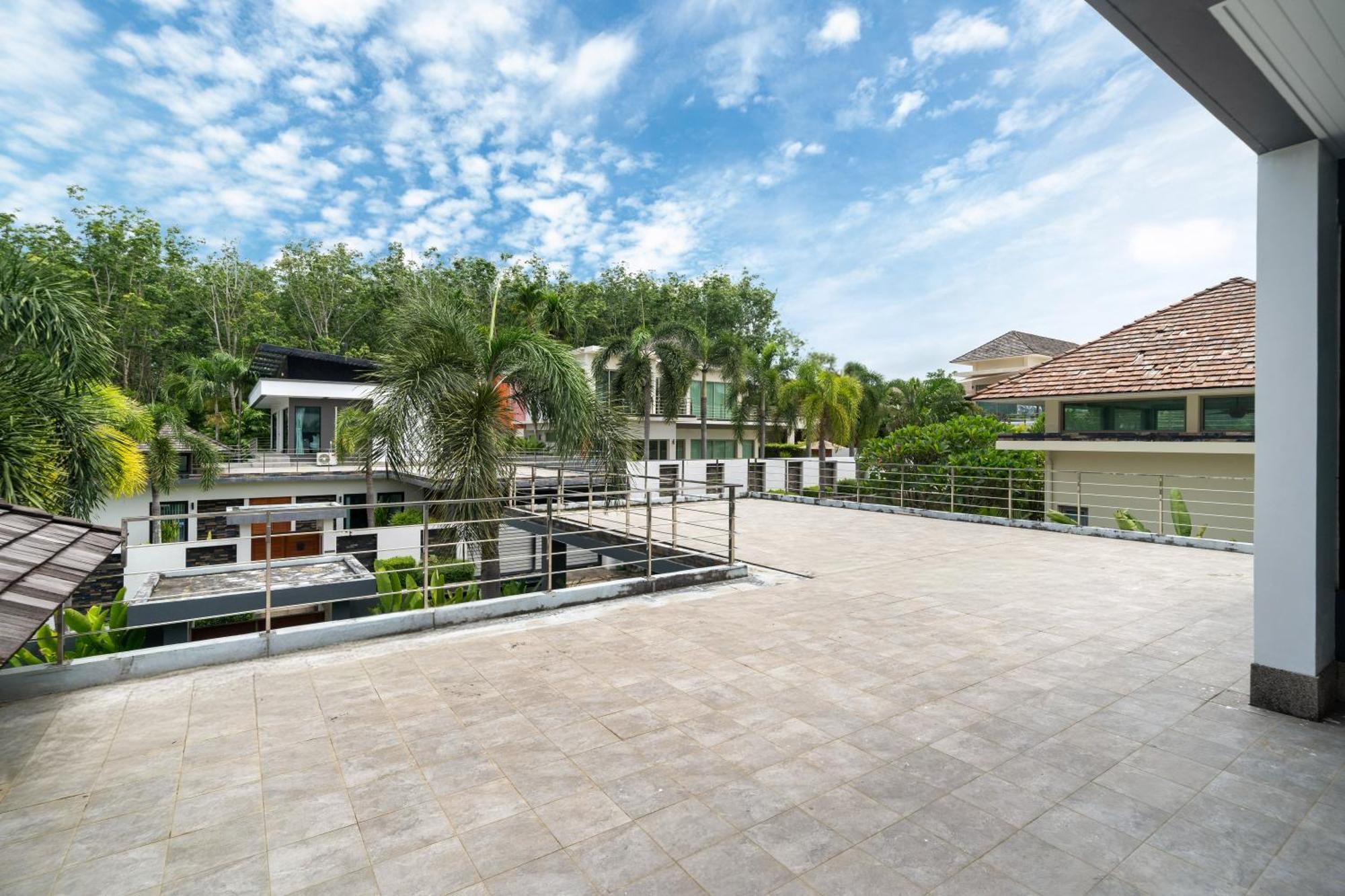 Diamond By Ryan, Boat Avenue Villa