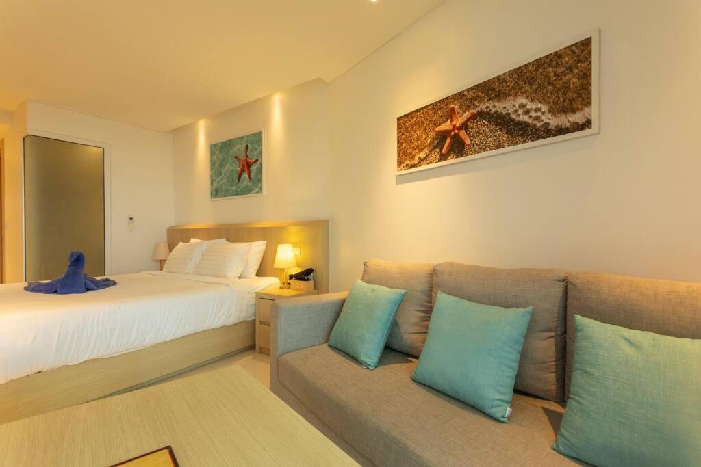 Sea View Bar 5 Dinning Front F4 C114 *