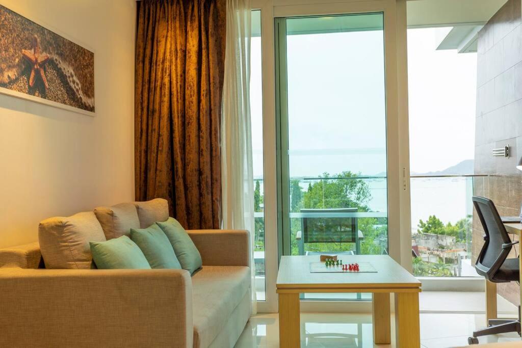 Apartment Sea View Bar 5 Dinning Front F4 C114 *