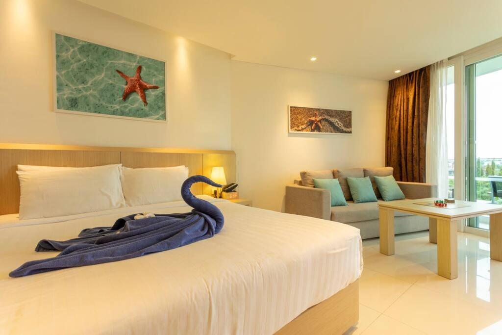 Sea View Bar 5 Dinning Front F4 C114 Rawai