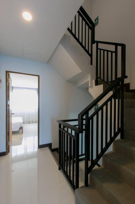 Wow Academy & Soi Tai-aed 3a Ban Suan (Phuket)
