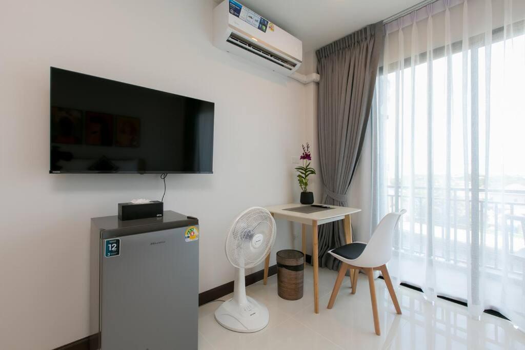 Wow Academy & Soi Tai-aed 2b * Ban Suan (Phuket)