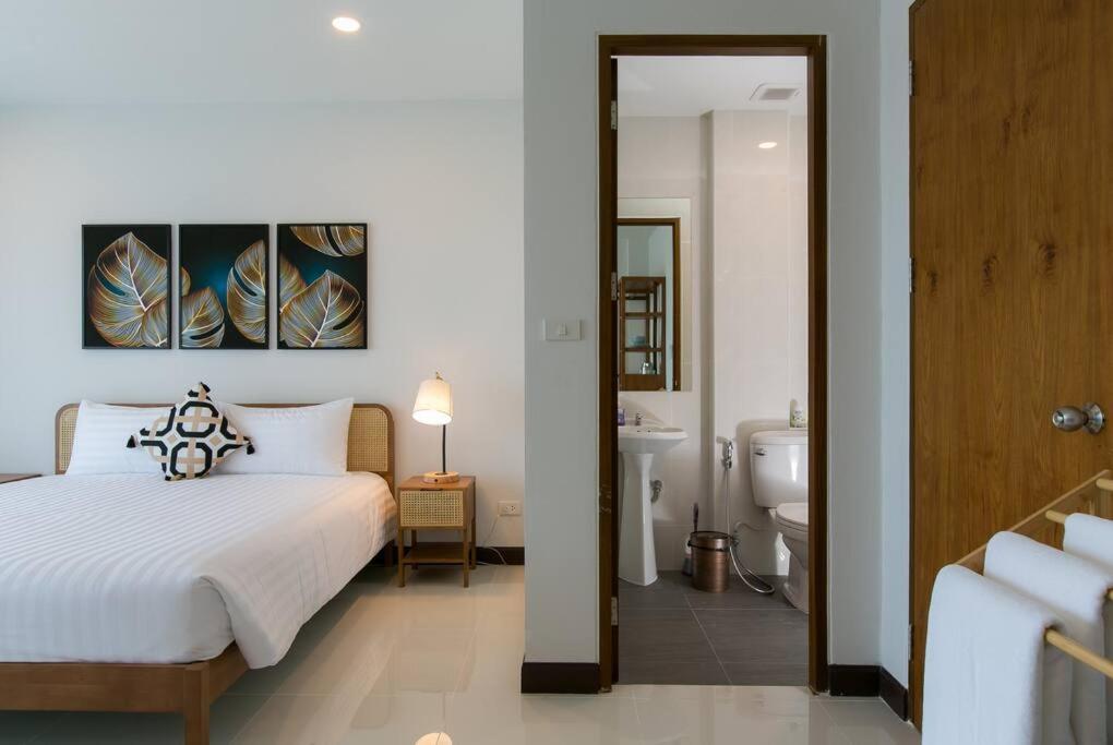 Wow Academy & Soi Tai-aed 2b Apartment