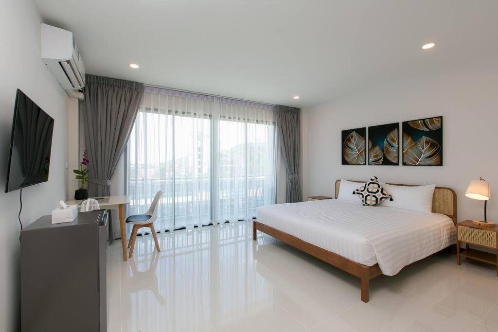 Wow Academy & Soi Tai-aed 2b