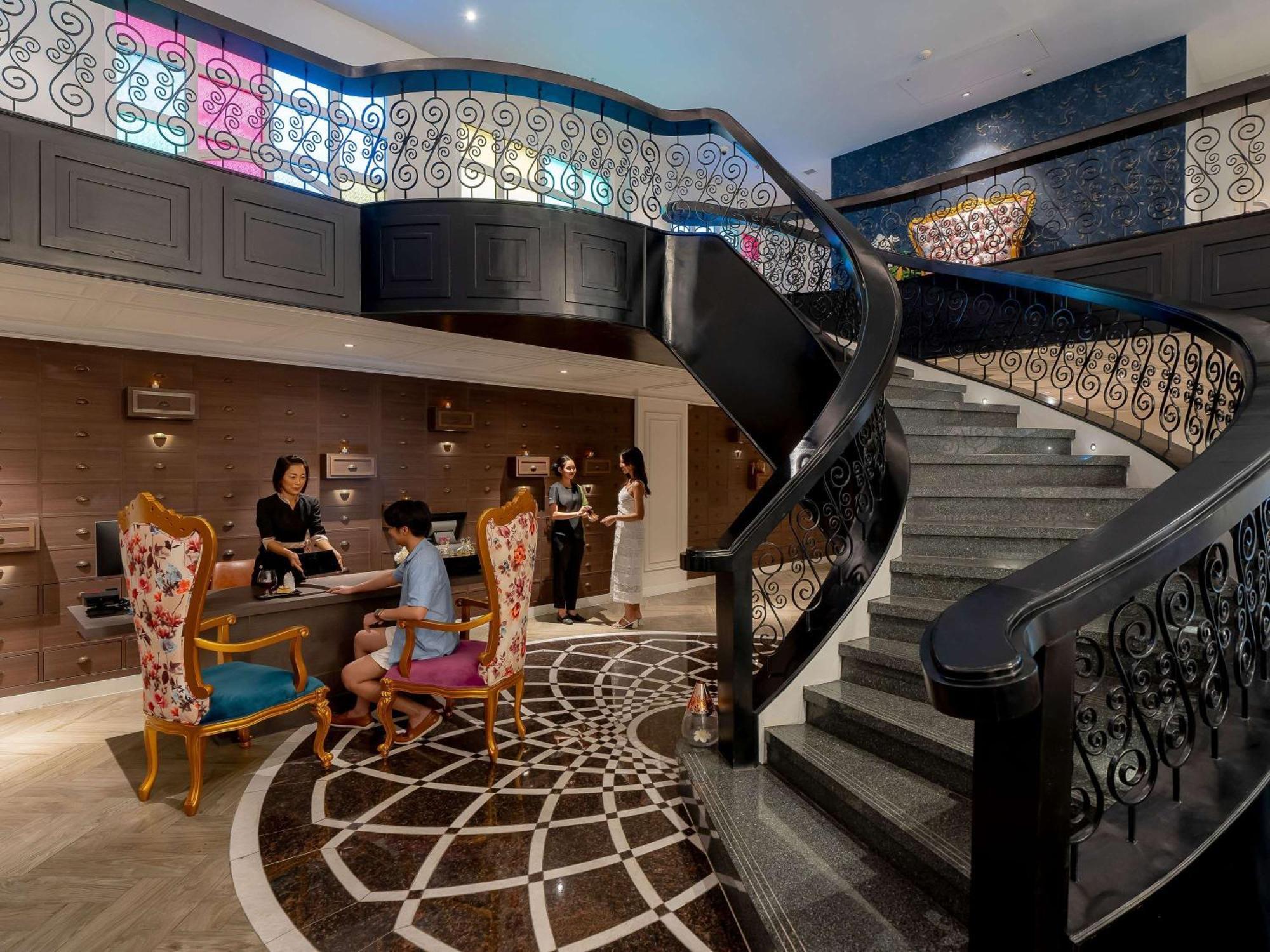 Moevenpick Myth Phuket Hotel Patong