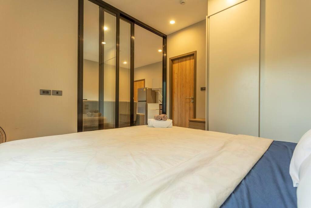 Apartment Gym Sauna Everything Walking Distance C117