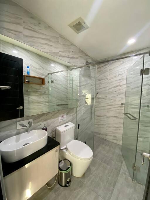 Cozy 1gbps Wifi Oceanview Kamala Beach