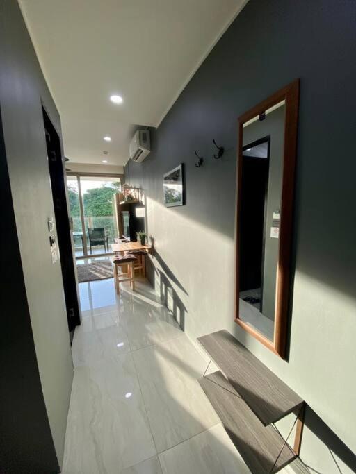 Cozy 1gbps Wifi Oceanview Apartment