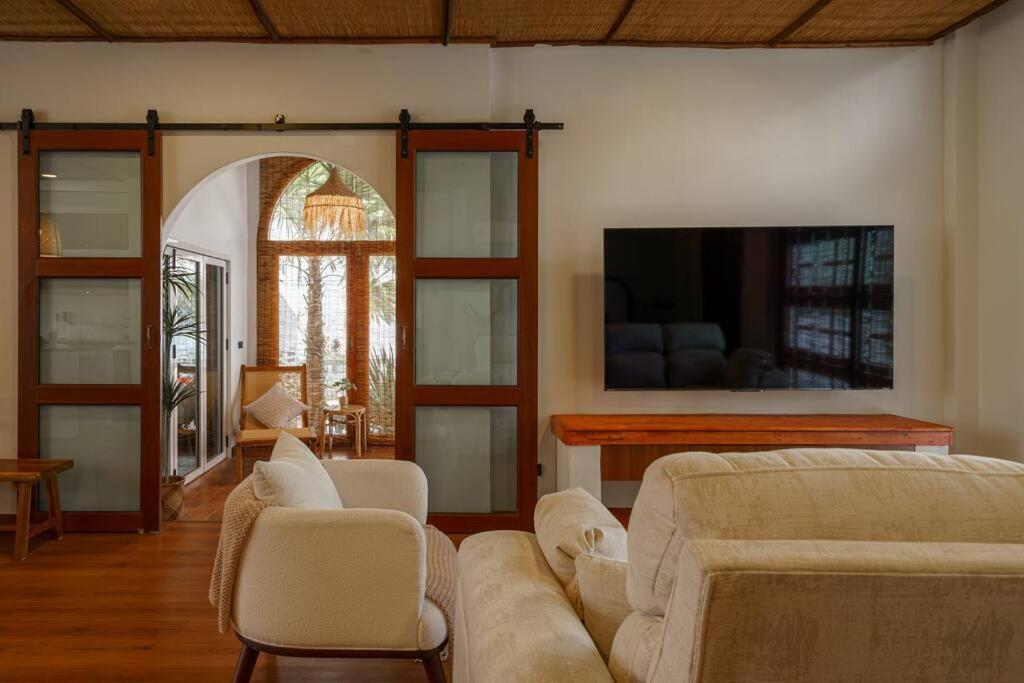 Villa Lapassa Phuket 3 Bedroom Pool In By Resava *