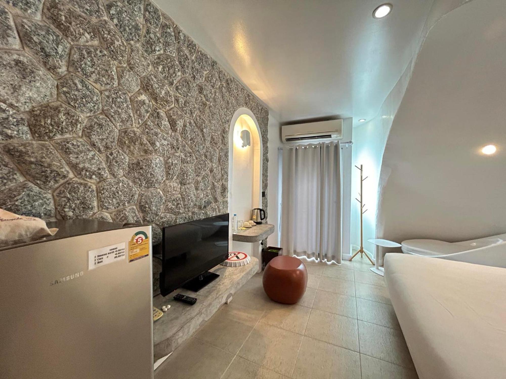 Benyada - Hotel Surin Beach (Phuket)