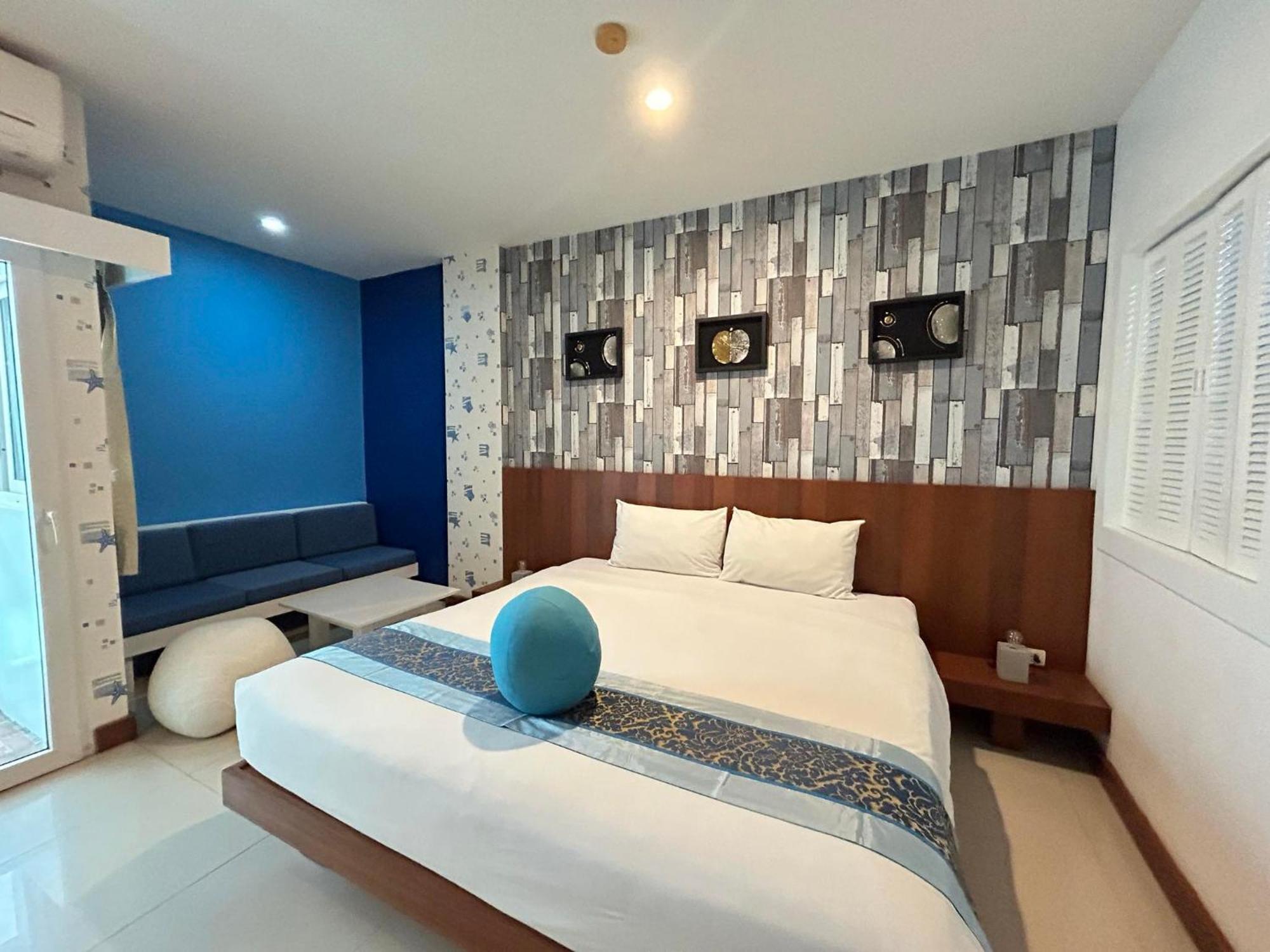 Benyada - Hotel Surin Beach (Phuket)