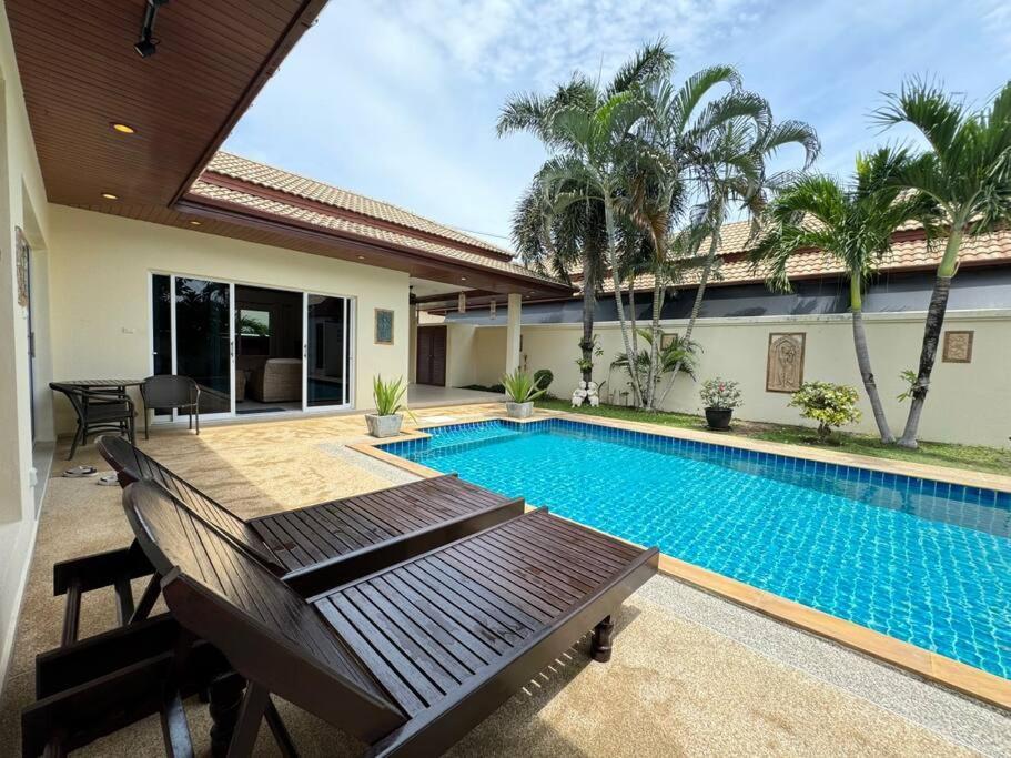 Villa Angie By G Estate Phuket *