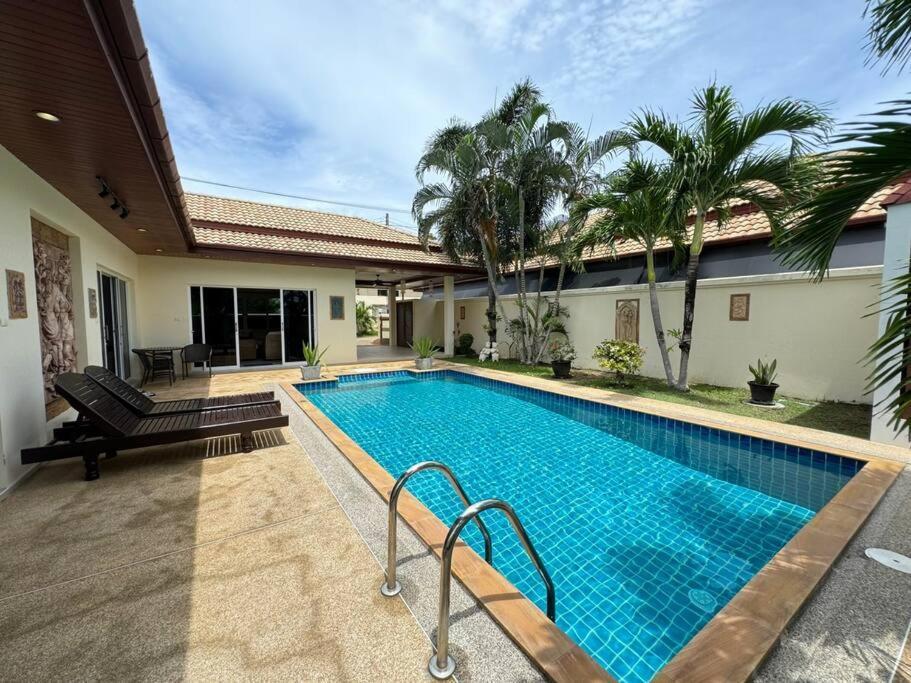 Villa Angie By G Estate Phuket *