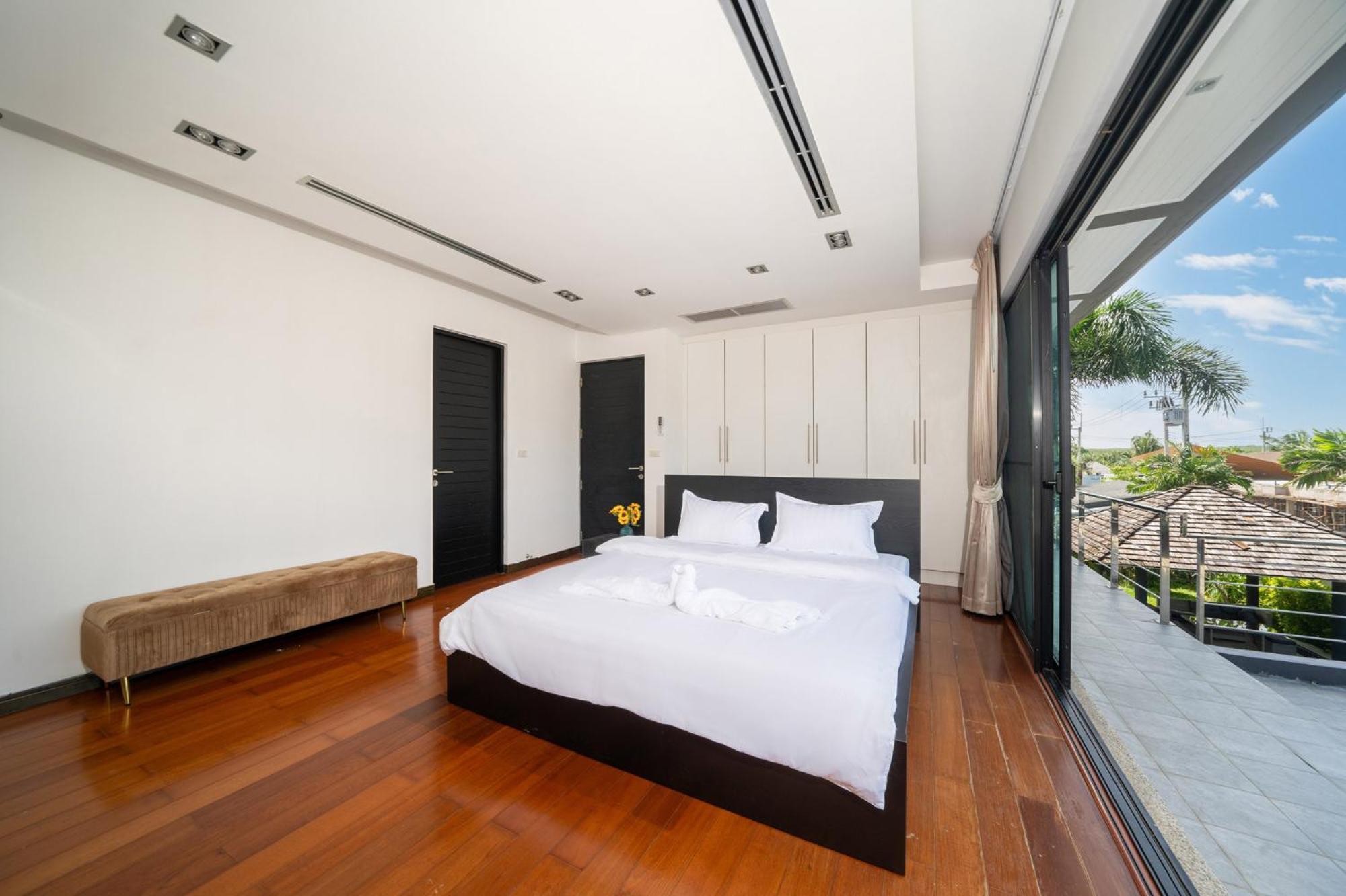Villa Diamond By Ryan, Boat Avenue *