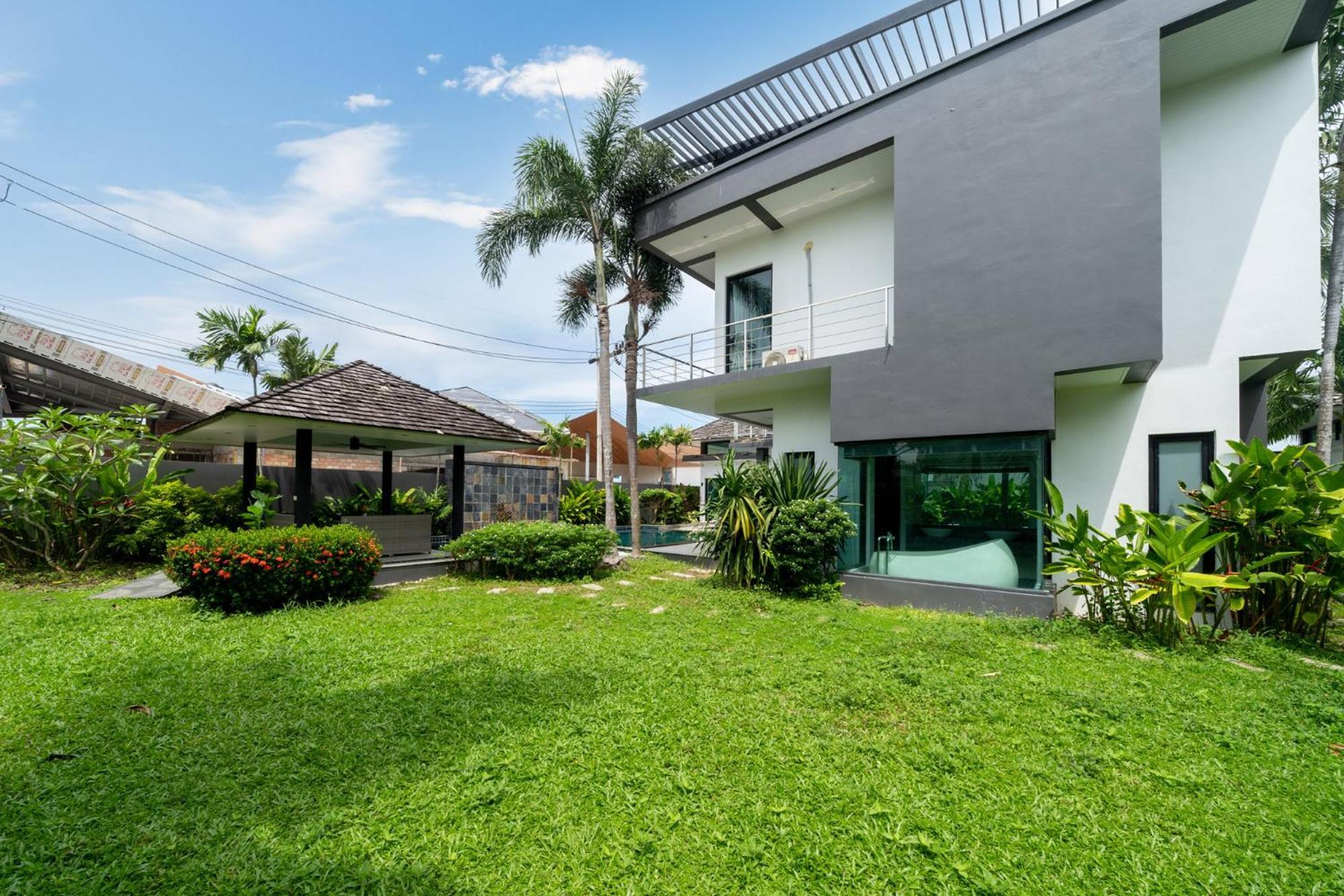 Diamond By Ryan, Boat Avenue Phuket