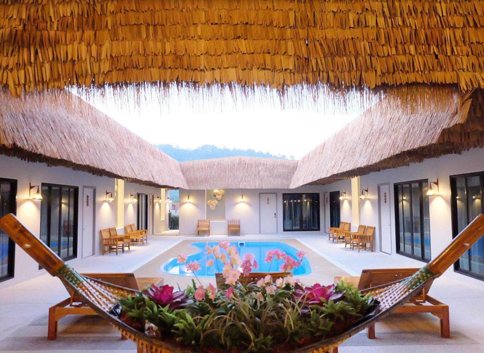 Vila Ozone Phuket Pa Khlok