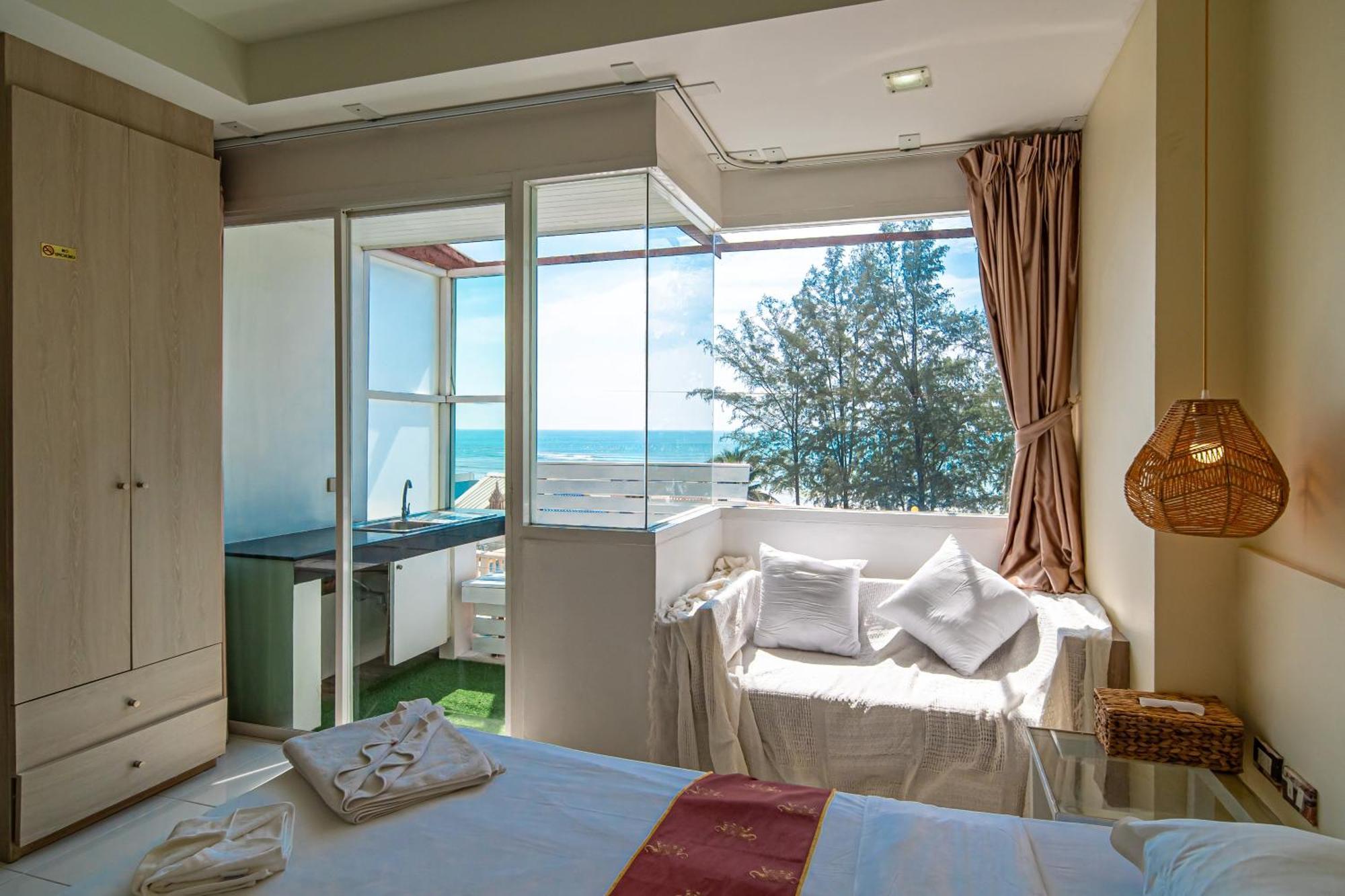 Hotel Catnip Seaside Hotel&cafe 3*