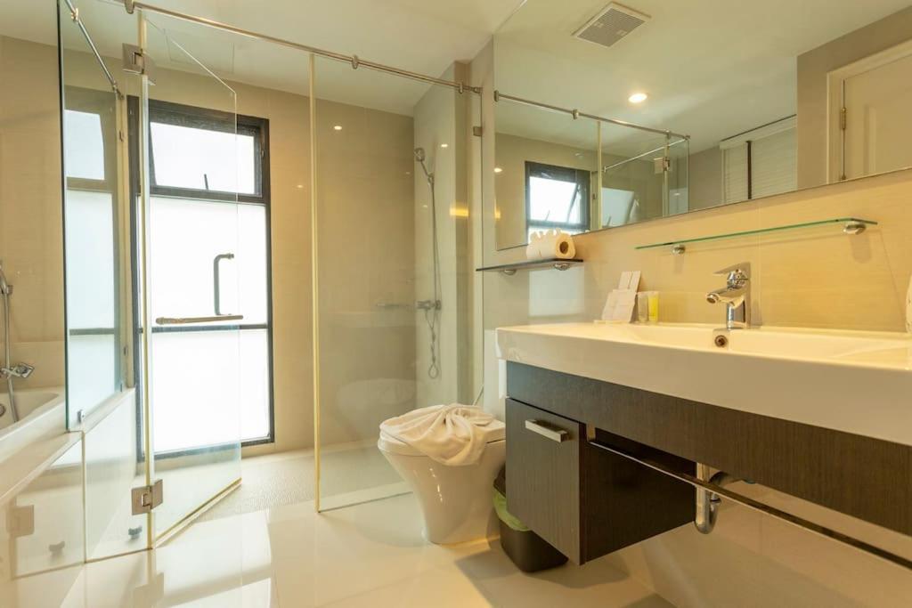 Front Everyting U Need Walking Distance C140 Apartment