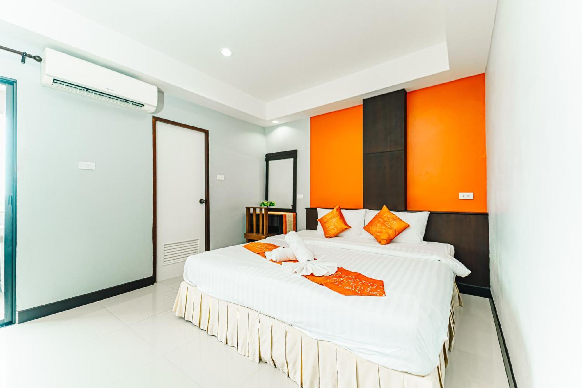 Saiyuan Phuket 3*