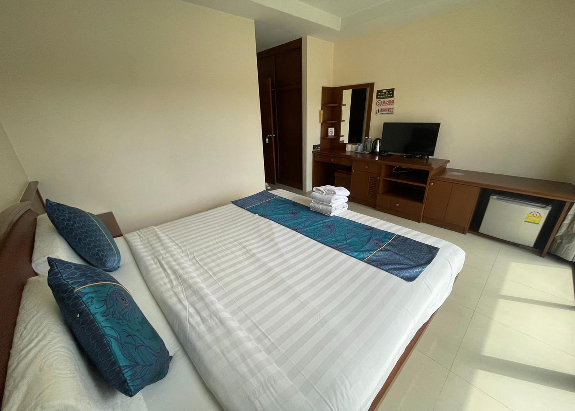 Hotel One World One 1 Patong