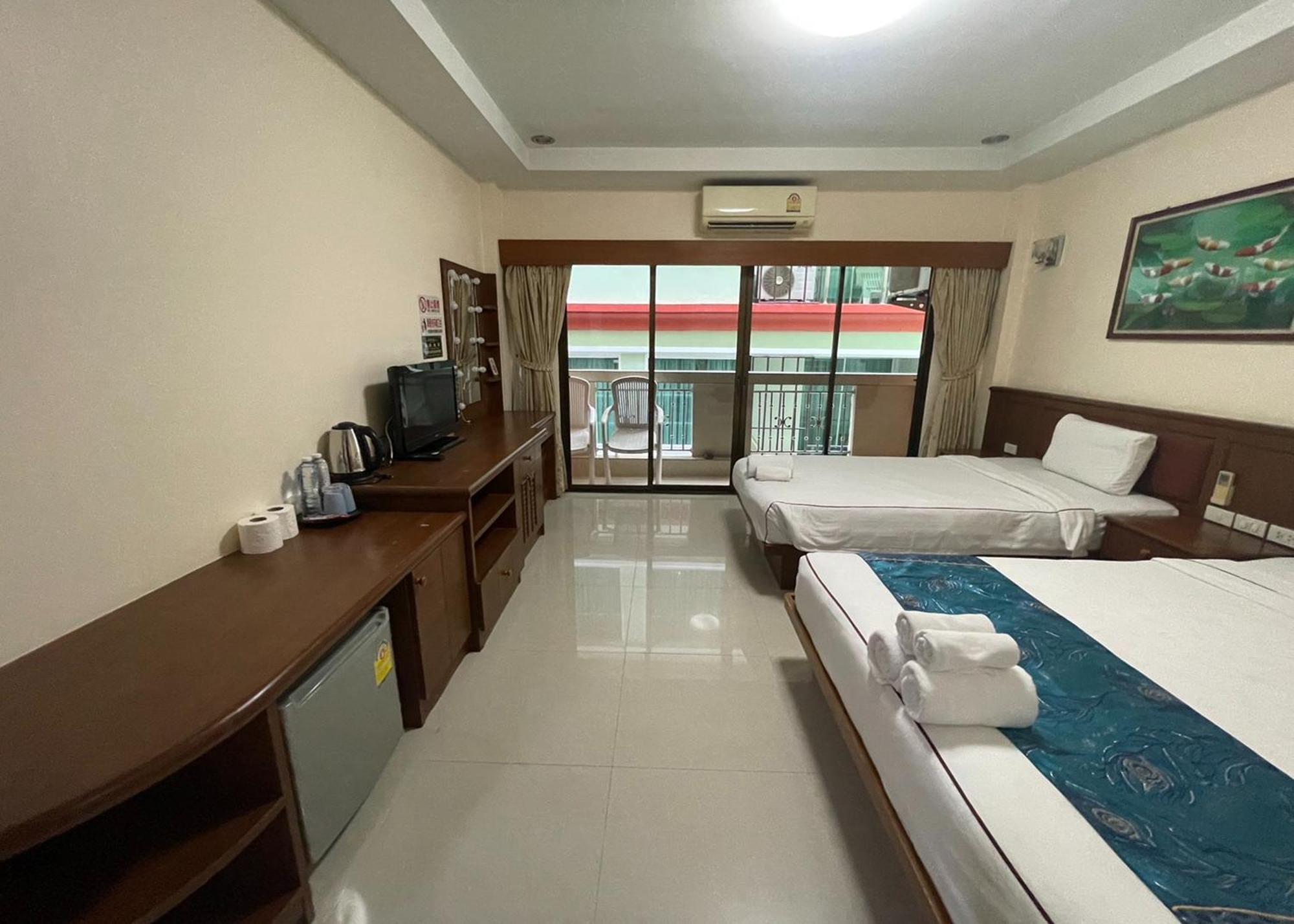 One World One 1 Hotel 2*