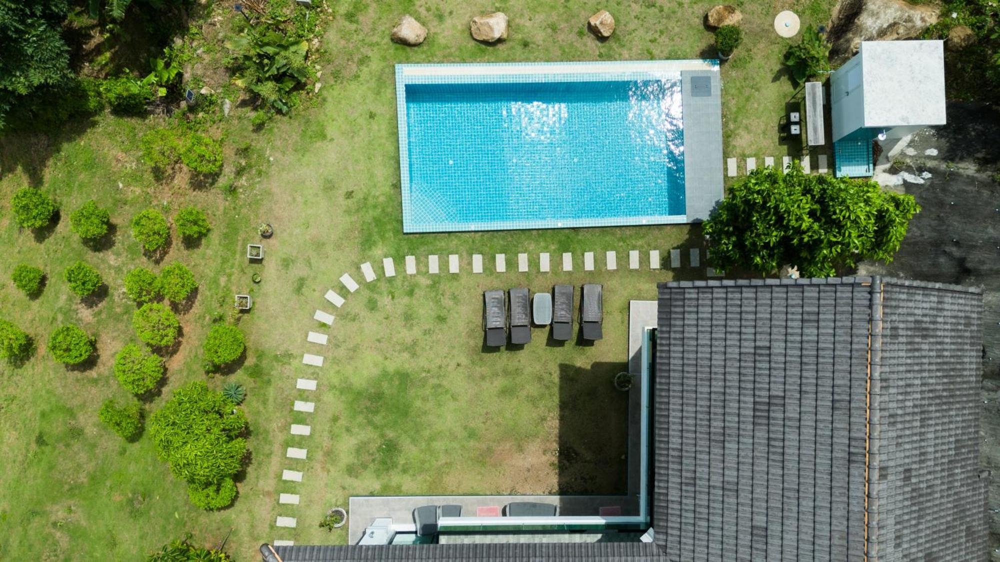 Horizon: Coastal Charm Villa