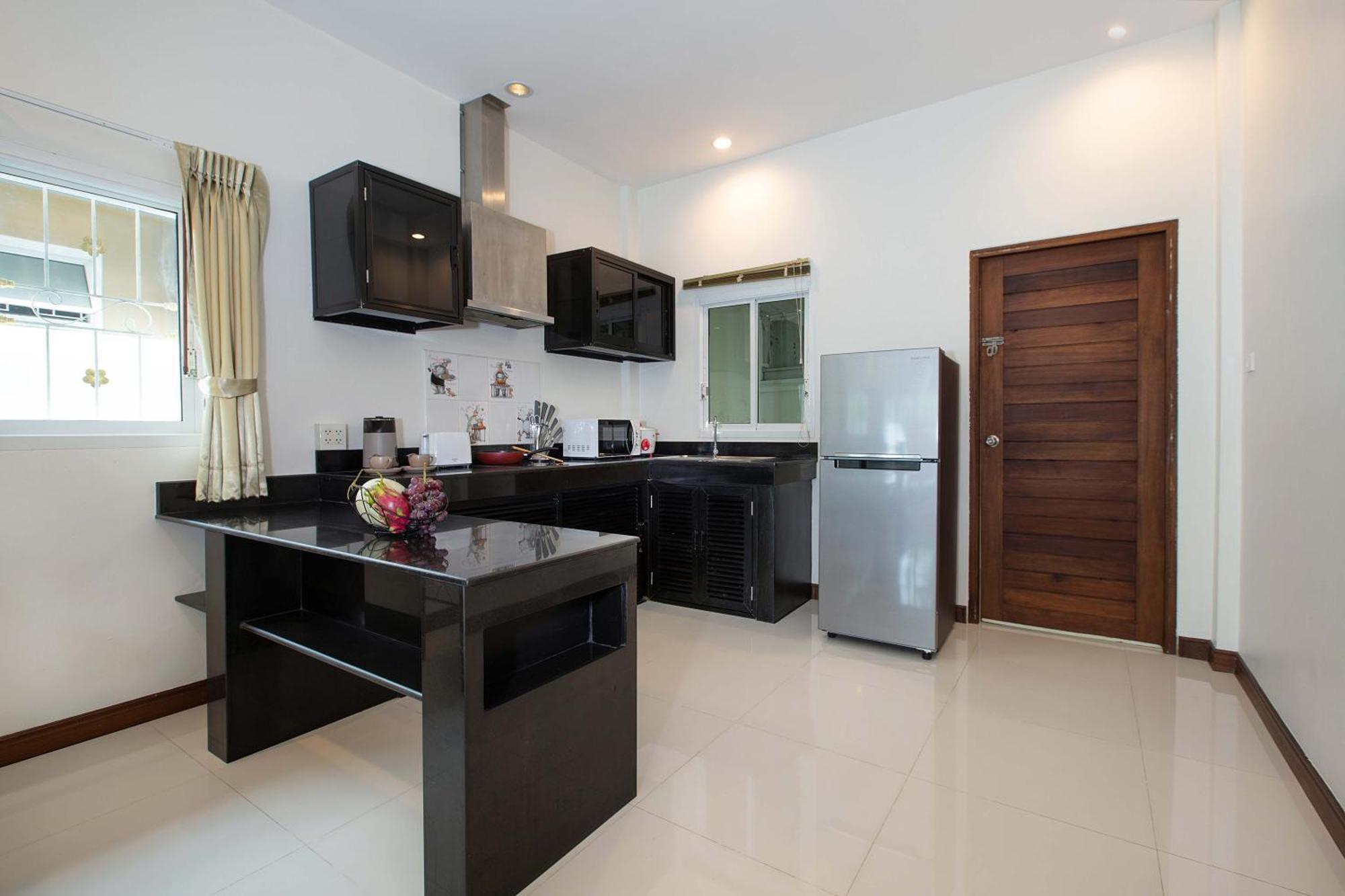 Family 2br Lancelot 3 With Jacuzzi Pool, Just 10 Min Drive Naiharn And Rawai