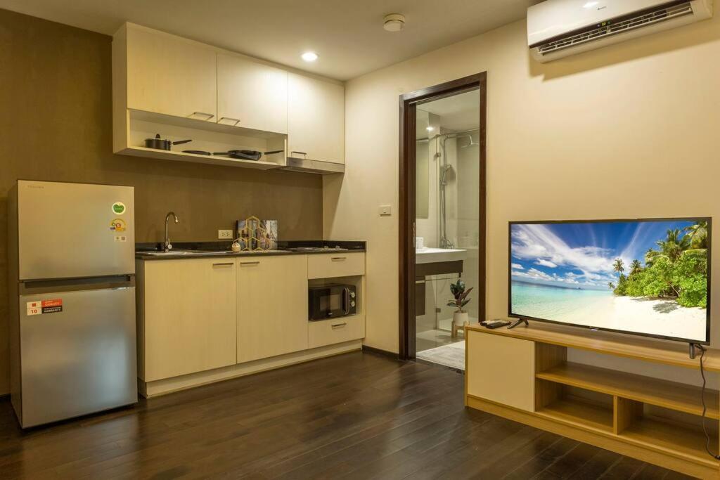 Apartment 100m To Nicest In The Title C123 *