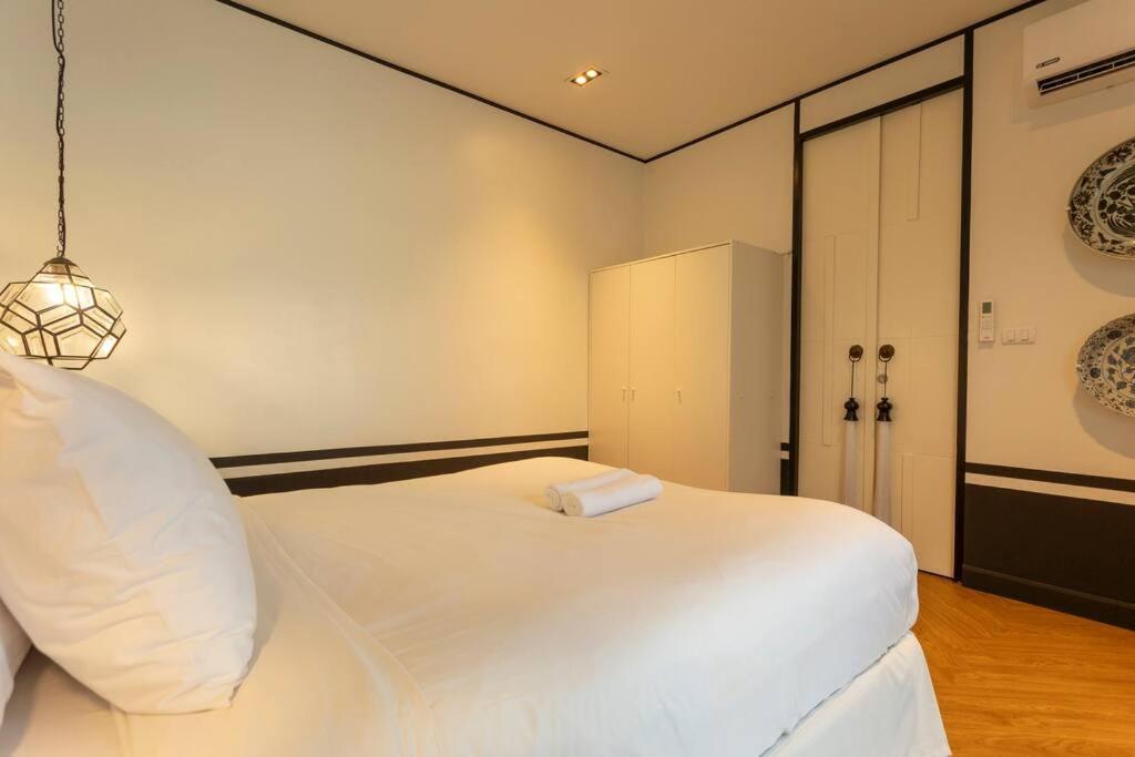 Designer Large Pool Great Location #v37 Thalang