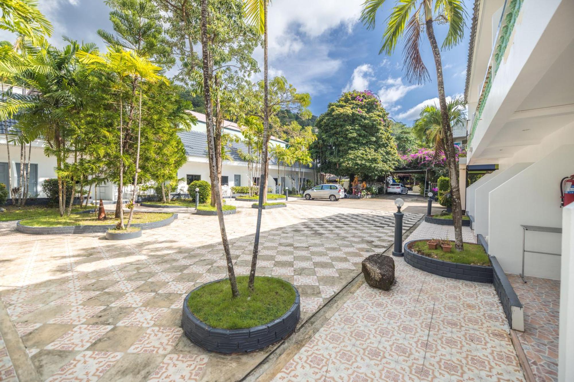 Hotel The Coconut Nanai 3*