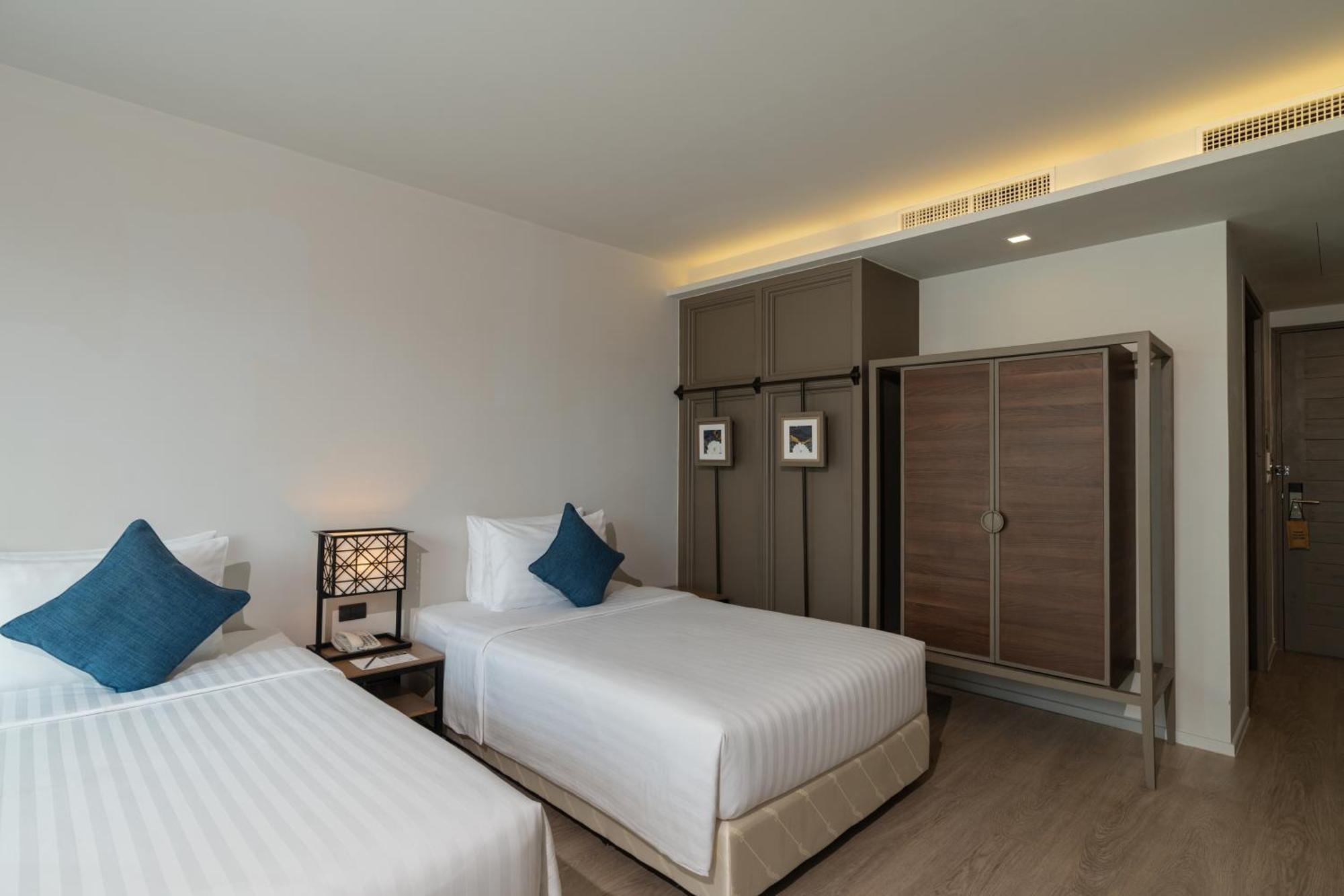 Bella Nara Phuket Naiyang Hotel 5*