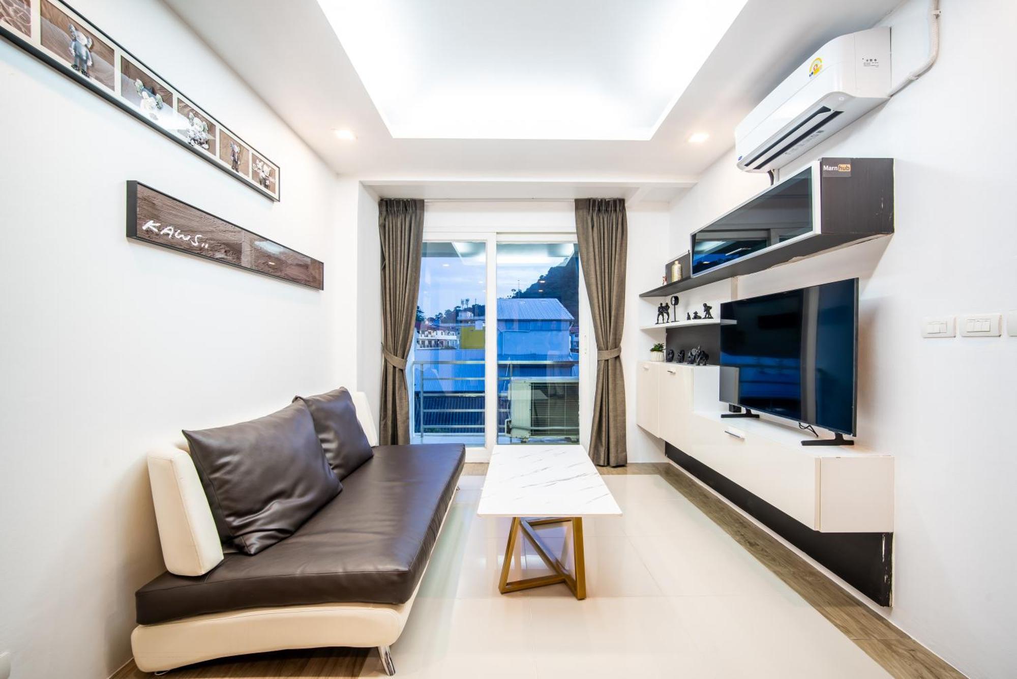 芭东 两卧两卫公寓 近夜市 便利店 有电梯泳池健身房 Apartment