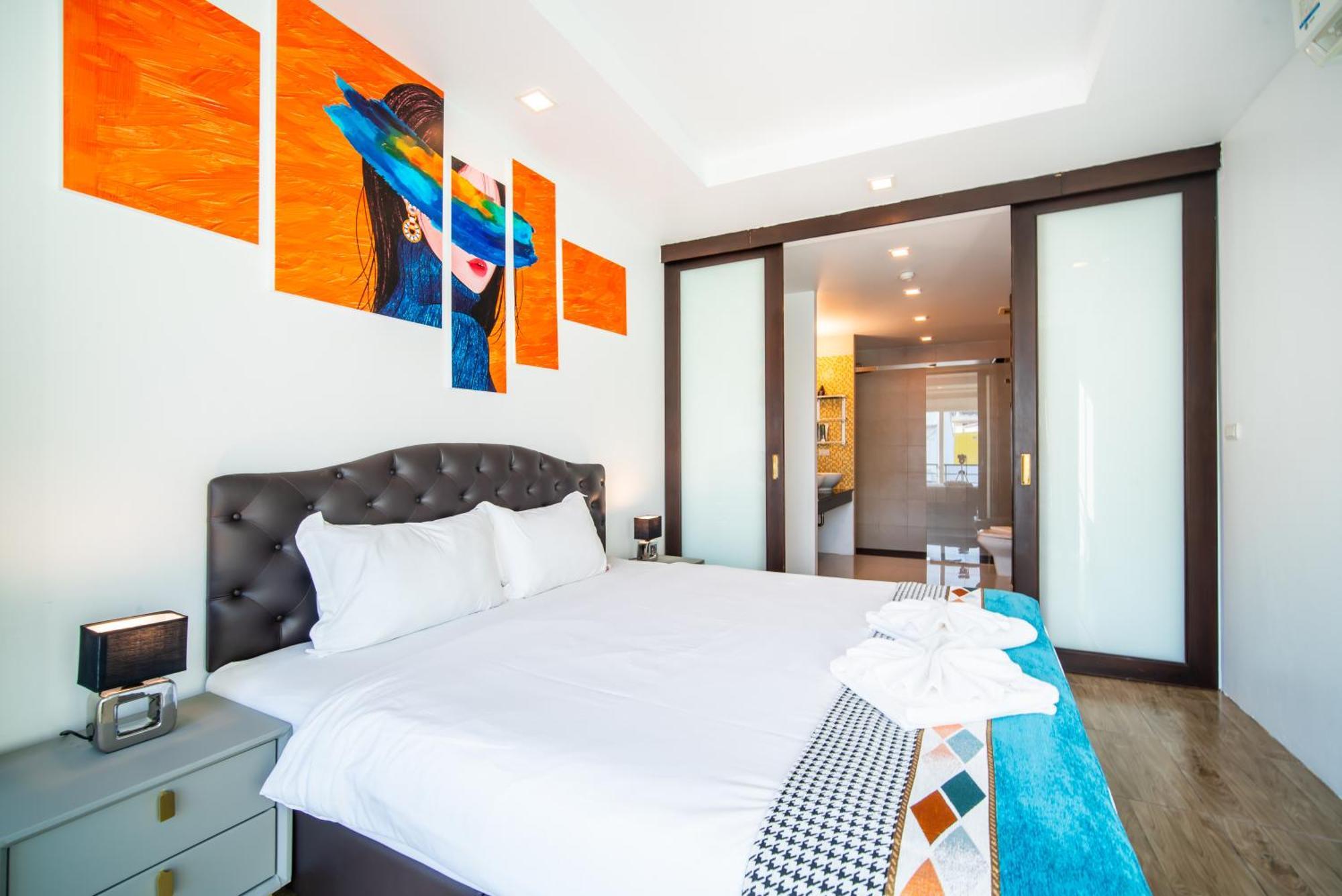 Apartment 芭东 两卧两卫公寓 近夜市 便利店 有电梯泳池健身房