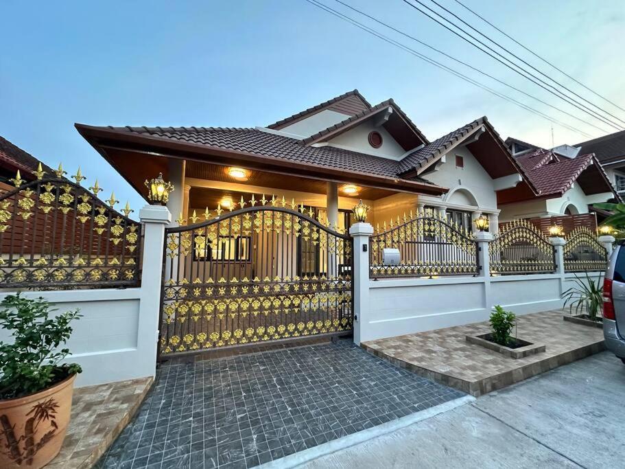 Naka Happy In Phuket Holiday home Ban Rangeng