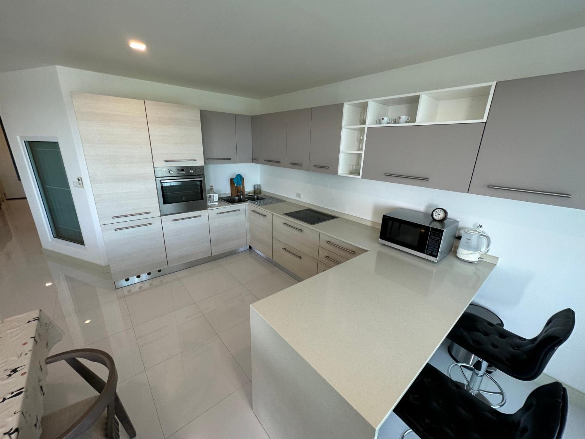 Apartment Sea View Cozy Two Bedroom - 130sqm - Karon Walking Distance To The Beach! 700m 15minutes *
