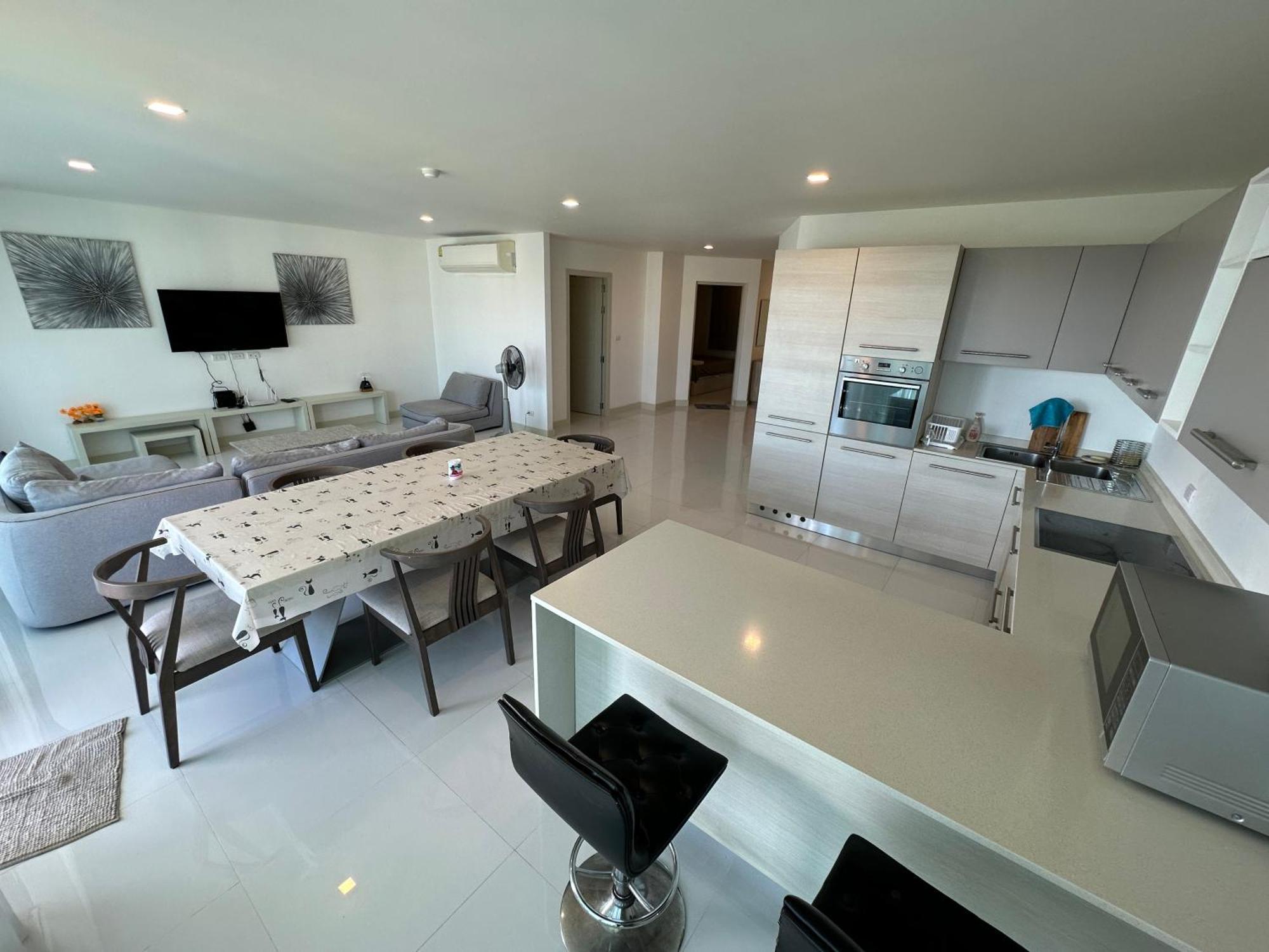 Sea View Cozy Two Bedroom - 130sqm - Karon Walking Distance To The Beach! 700m 15minutes Apartment Ban Karon