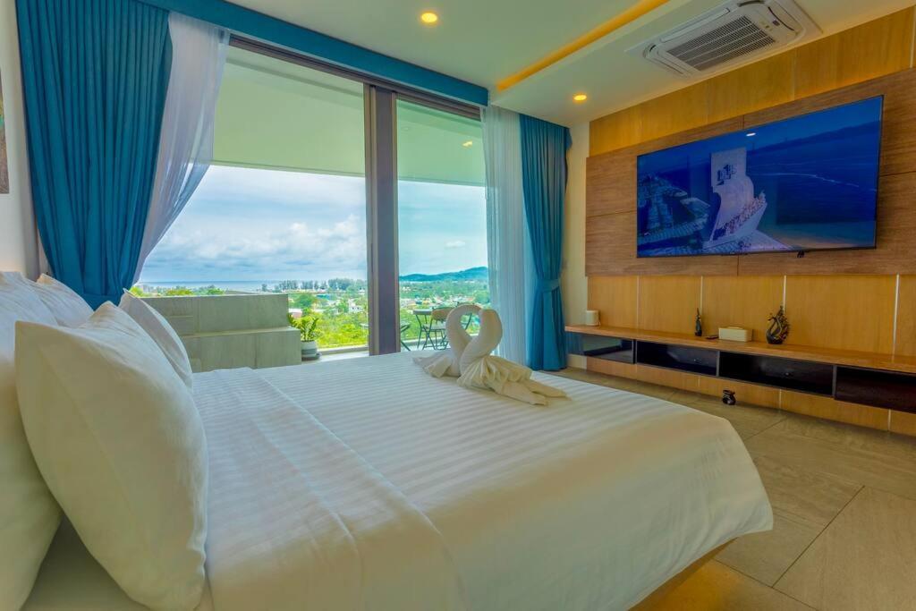 In Maid Gym Sea View Bangtao V111 Villa *