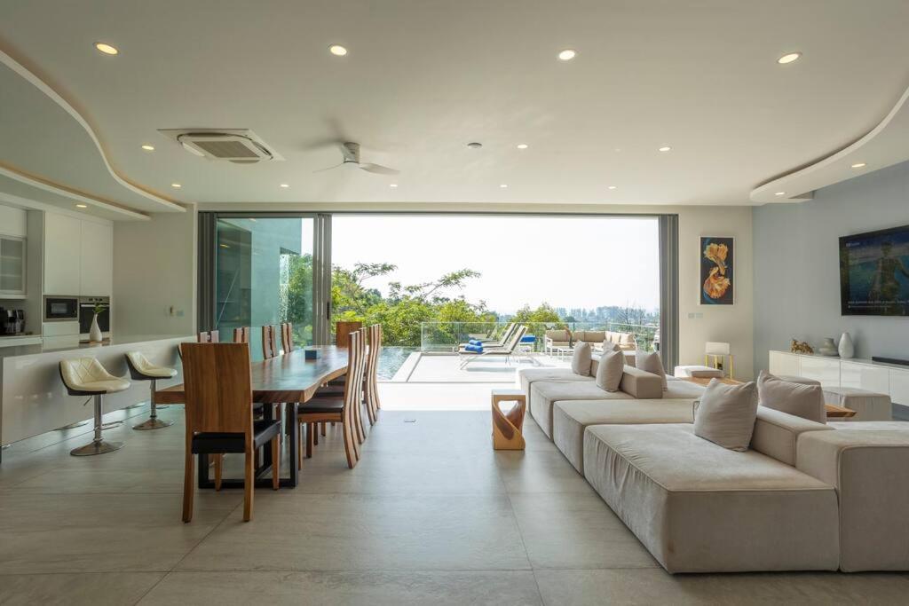 Villa In Maid Gym Sea View Bangtao V111