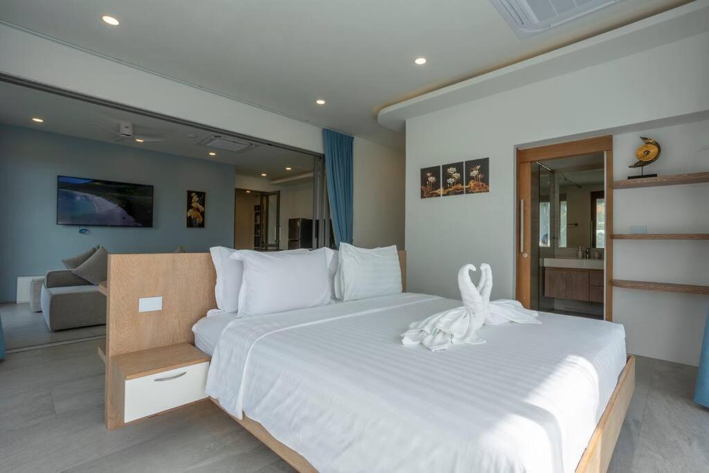 Villa In Maid Gym Sea View Bangtao V111