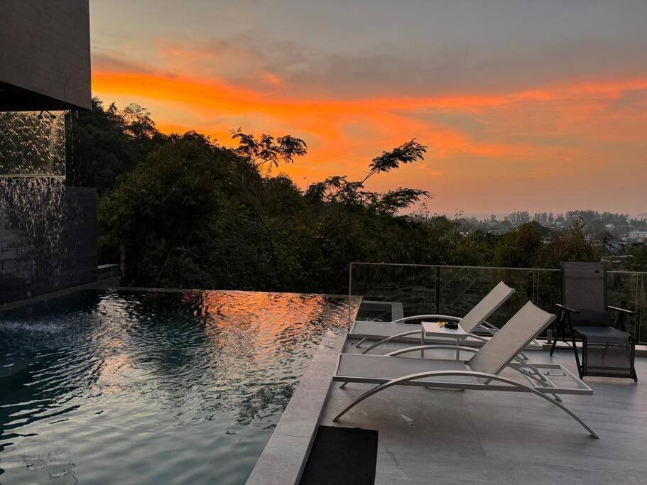 In Maid Gym Sea View Bangtao V111 Villa *